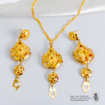 Ensemble Collier et Boucles d'oreilles en Or