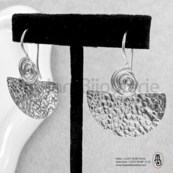 Boucle d'oreille en argent
