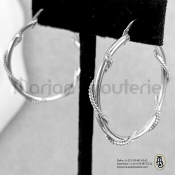 Boucle d'oreille en argent