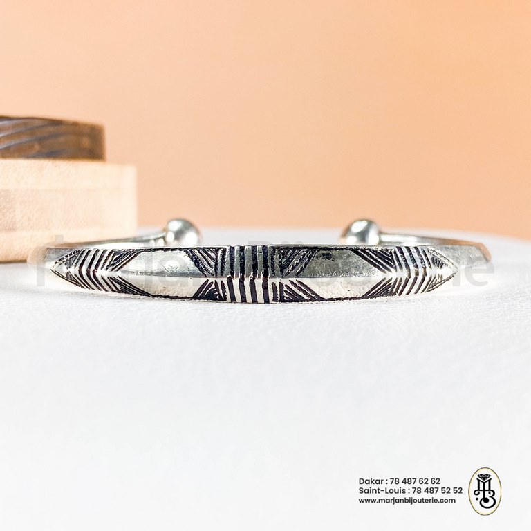 IMG_3540 3 (braceletr)