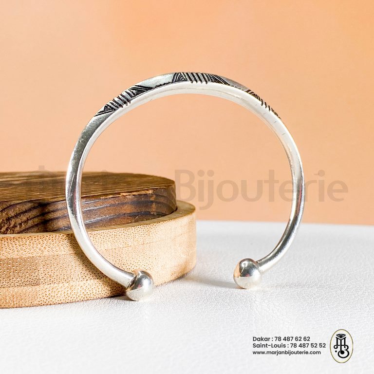 IMG_3540 4 (braceletr)