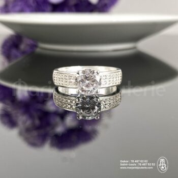 Bague Solitaire Pavée_Éclat Majestueux_en Argent✨🤍