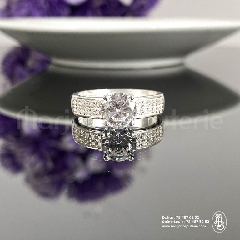 Bague Solitaire Pavée_Éclat Majestueux_en Argent✨🤍
