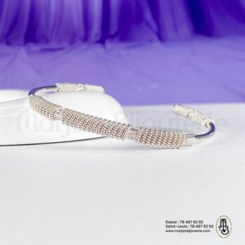 Bracelet rigide ouvert en argent🤍✨