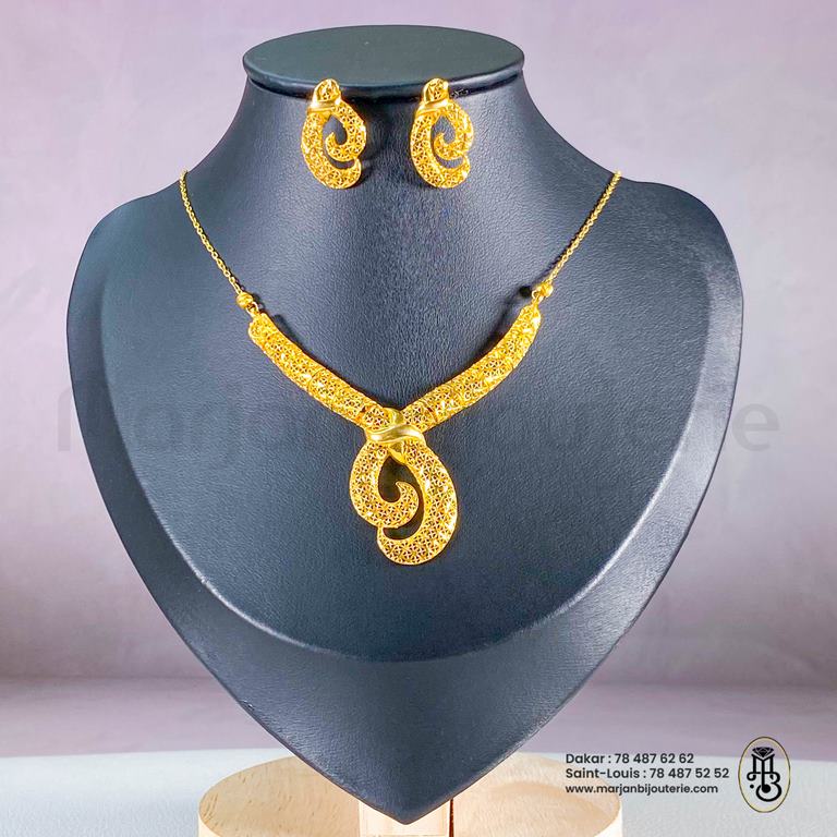 Ensemble en or 18kIMG_6811