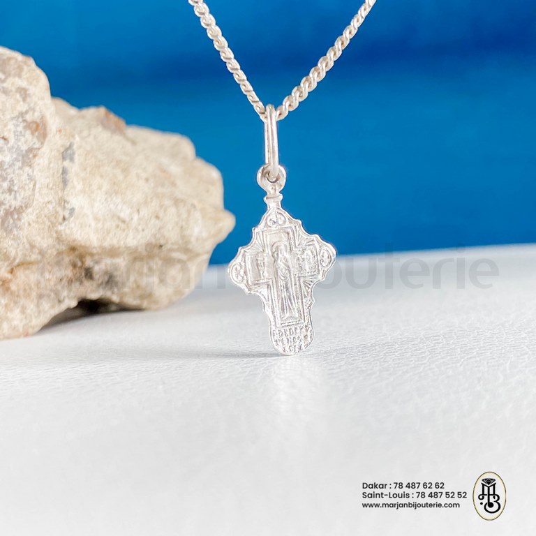 chaine croix argentIMG_7572