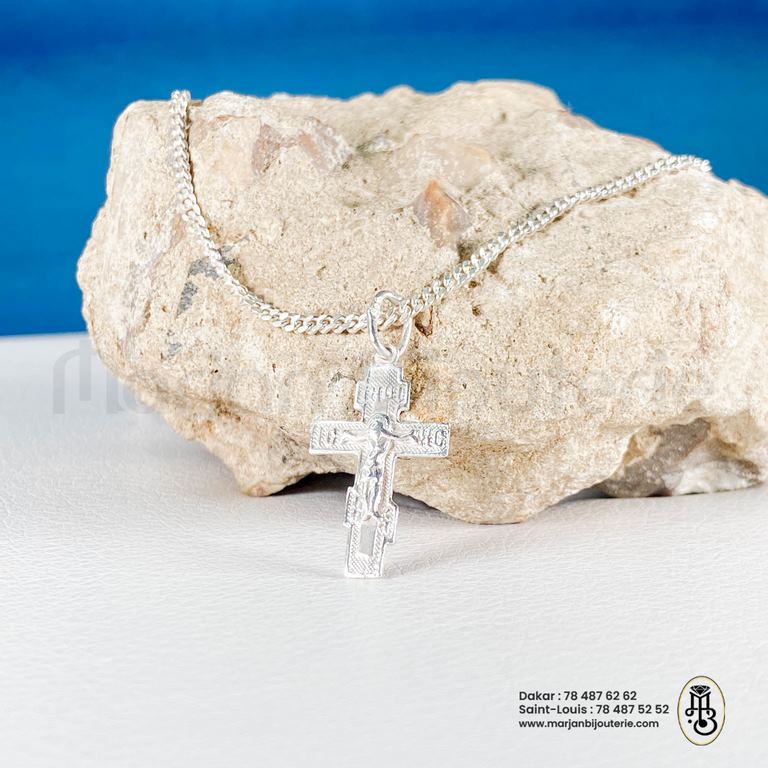 chaine croix argentIMG_7575