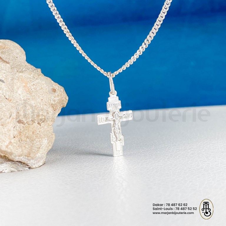 chaine croix argentIMG_7576