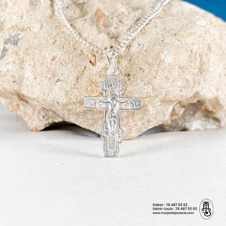 chaine croix argentIMG_7577